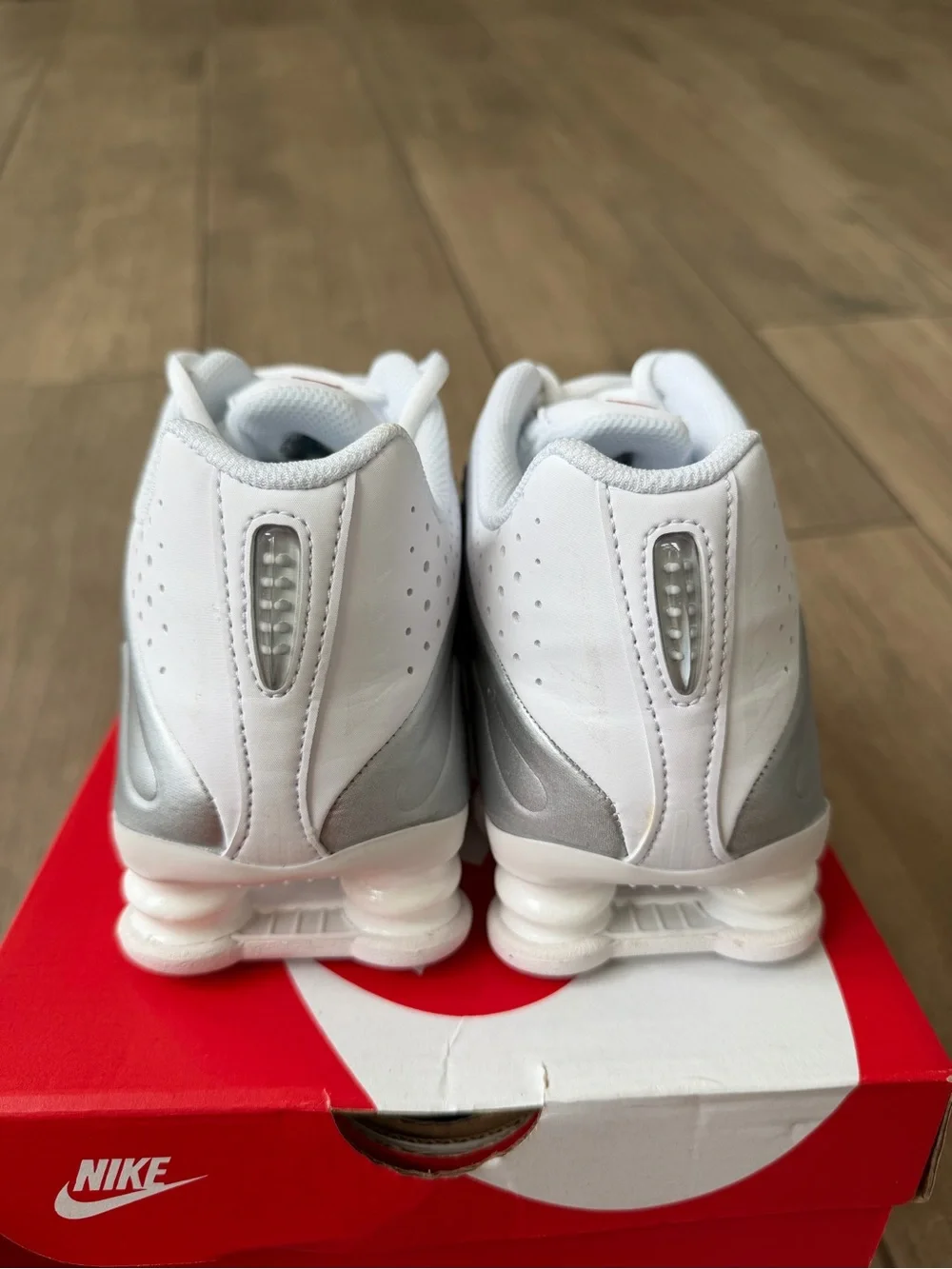 Nike Shox R4 (GS ) - Picture 8 of 9